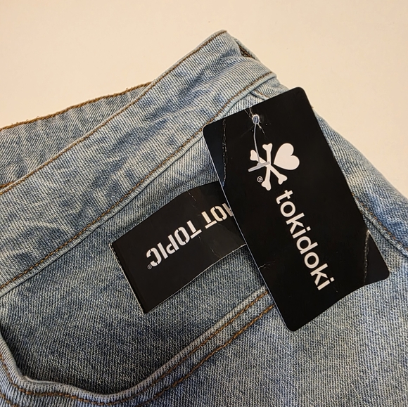 Hot Topic Tokidoki Plus Size Blue Jean Shorts Distressed Raw Hem New Custom Cut - Picture 15 of 15